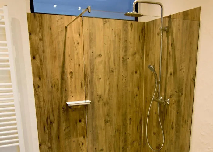 Maulbetsch Apartment *